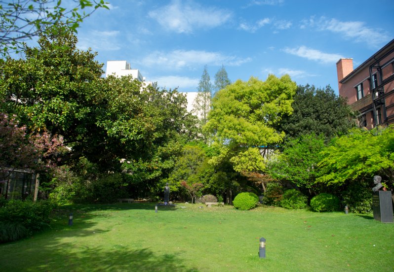 200040